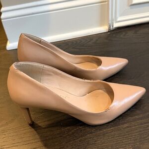 Kelly & Katie Misha Nude Tan Pointed Heels Size 8
